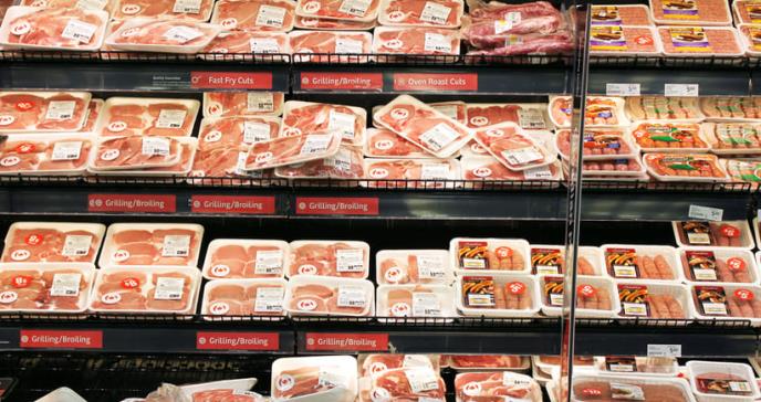 Retiran del mercado seis millones de libras de carne de res cruda en EEUU