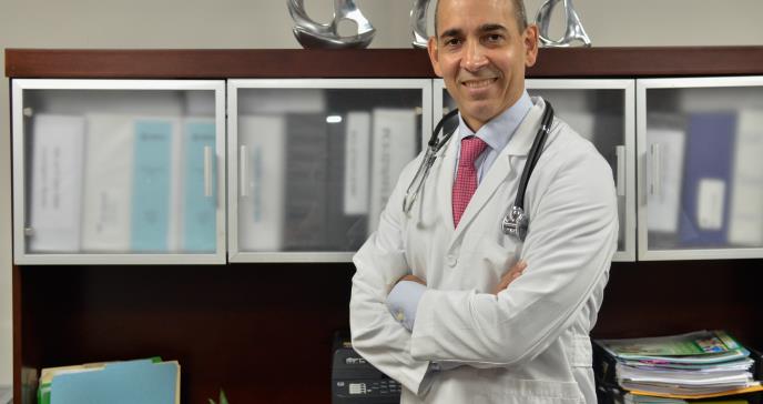 Dr. Héctor Vélez: No existe evidencia científica de que el cannabis cure el cáncer