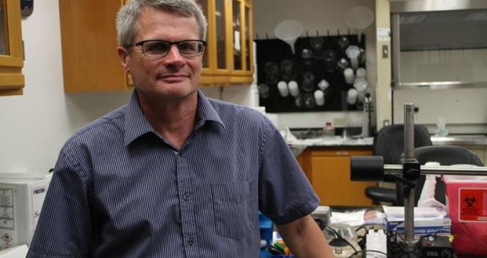 Dr. Gregory Quirk apuesta al desarrollo de más científicos boricuas