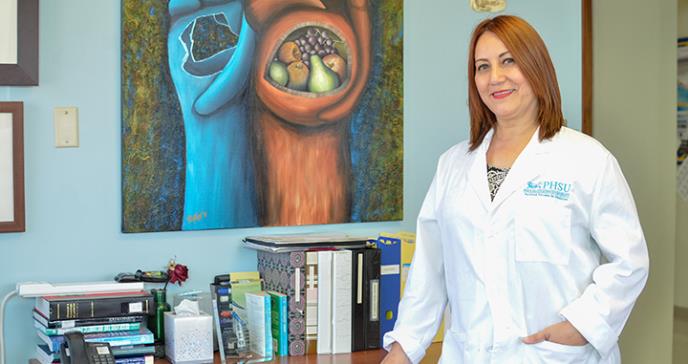 Dra. Idhaliz Flores: de paciente a principal investigadora de la endometriosis