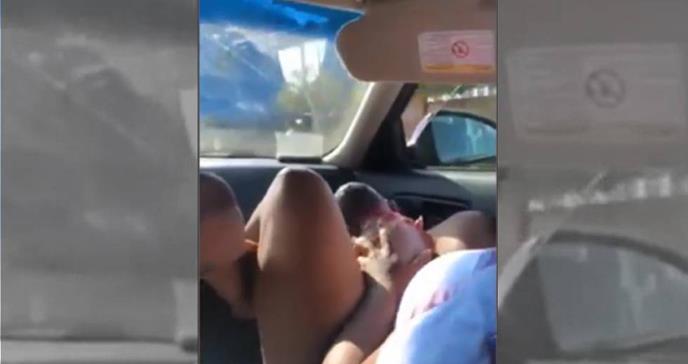El vídeo del caótico parto en un coche que ya tiene 10 millones de visualizaciones