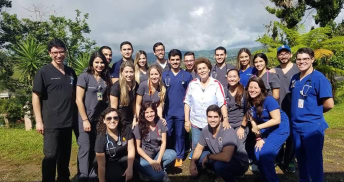 Estudiantes regalan su tiempo a favor de la salud puertorriqueña