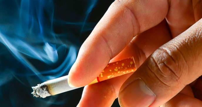 Fumar podría aumentar el riesgo de psicosis, sugiere estudio