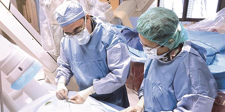 Exitosa cirugía a paciente renal con obstrucción en la vena cava