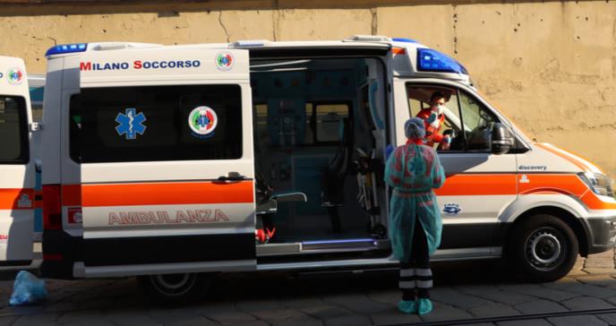 Italia reporta menos casos y muertes por COVID-19