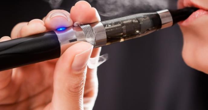 Cigarrillo electrónico como terapia conductual ayudaría a fumadores a dejar el hábito