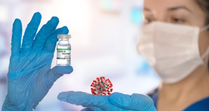 Ensayos de vacuna de Oxford contra covid-19 generan inmunidad en ancianos
