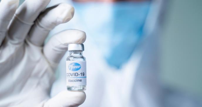 ¿Qué tan segura es la vacuna contra COVID-19 de Pfizer para personas con alergias?