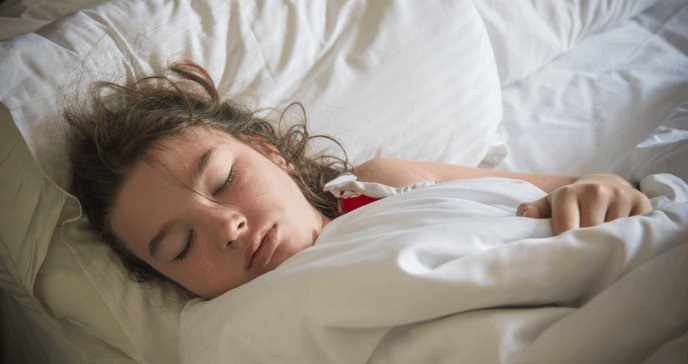 Los expertos hablan: ¿Es la melatonina segura para ayudar a que los niños concilien el sueño?