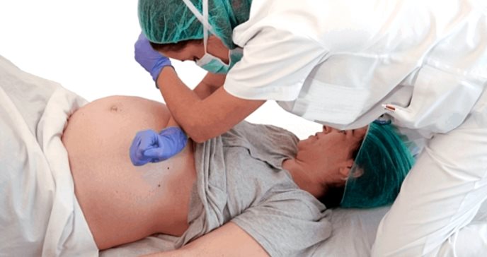 ¿Violencia obstétrica? La práctica silenciada en cesáreas y la maniobra ‘Kristeller’ en los partos