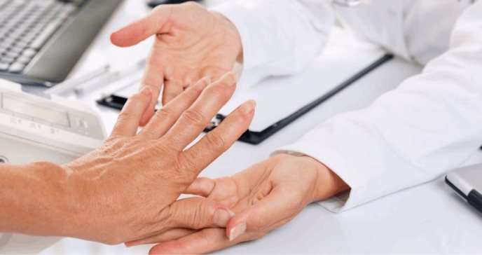 Reumatóloga explica la diferencia entre la artritis reumatoide y la artritis degenerativa