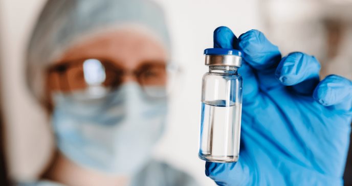 Paciente que desarrolla síndrome postrombótico por vacuna refuerza necesidad de manejo multidisciplinario