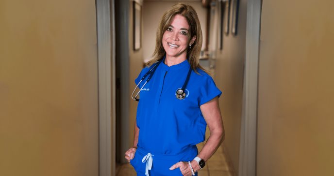 Dra. María Ramos recibe el más alto reconocimiento de la American College of Cardiology