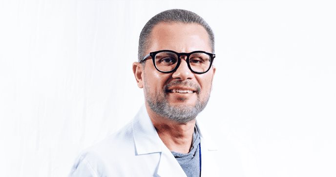 El cáncer de riñón podría desarrollarse de manera asintomática, reitera Dr. Báez Tellado