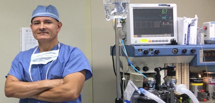 Cirujanos puertorriqueños recomiendan acudir con profesionales certificados para evitar complicaciones