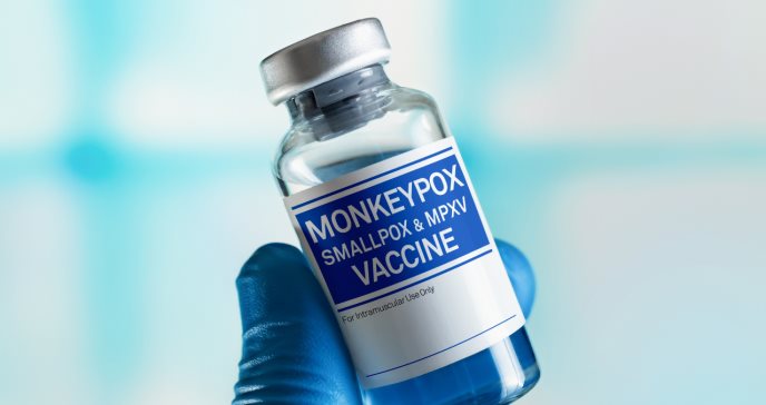 Comienza distribución de vacunas contra la viruela del mono en respuesta al brote