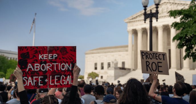 Corte Suprema de EE.UU elimina el derecho constitucional al aborto en todo el país