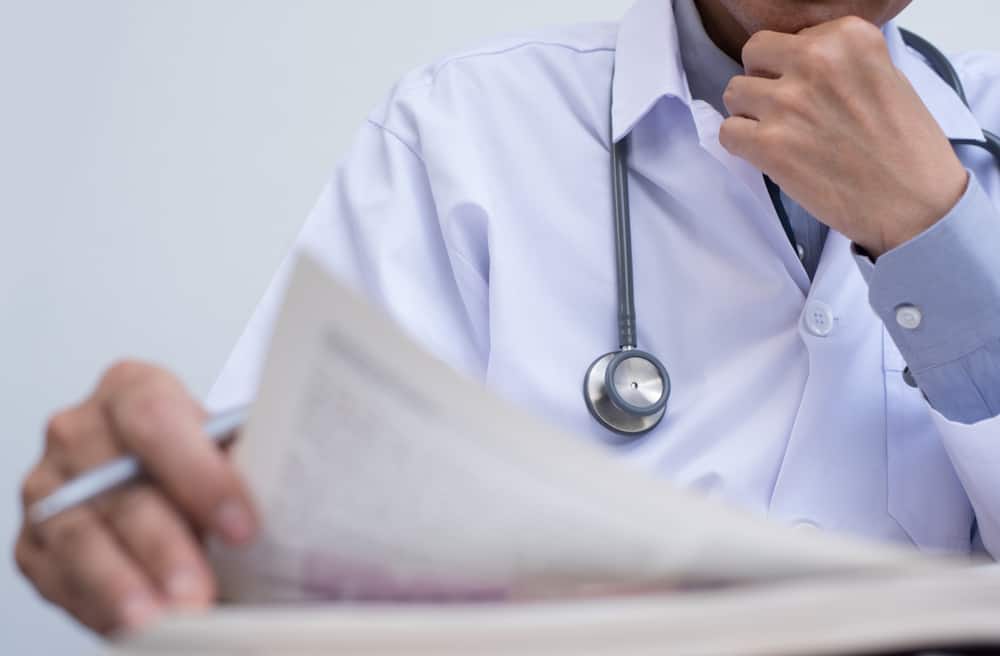 The report reveals that 2 out of 3 medical students question their future as good doctors