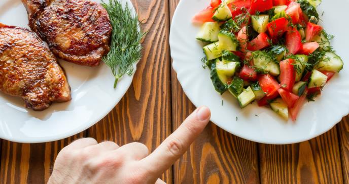 Cambiar la carne roja por proteínas vegetales reduce el riesgo cardiovascular