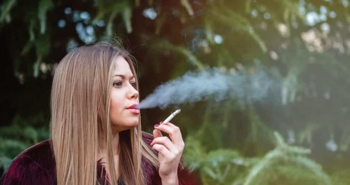 ¿Cómo afecta el consumo de cigarrillo la salud de las mujeres?