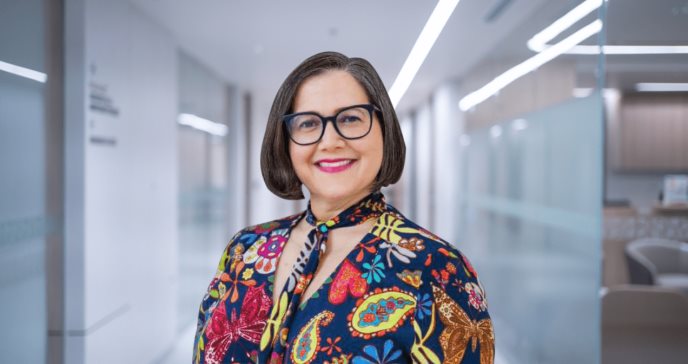 La Dra. Karen Martínez, desde hoy ocupa el cargo como Revisor Científico del NIH