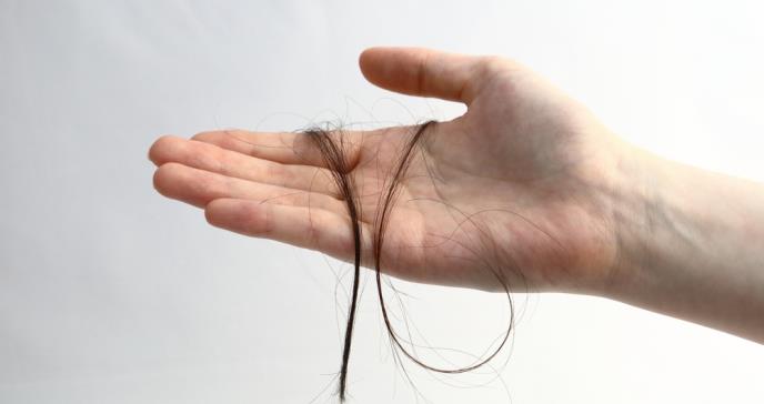 Así es la Tricotilomanía: el trastorno donde existe un impulso irresistible de arrancarse el cabello