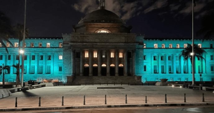 Capitolio de Puerto Rico se enciende de color Teal para llevar un mensaje contra el cáncer cervical
