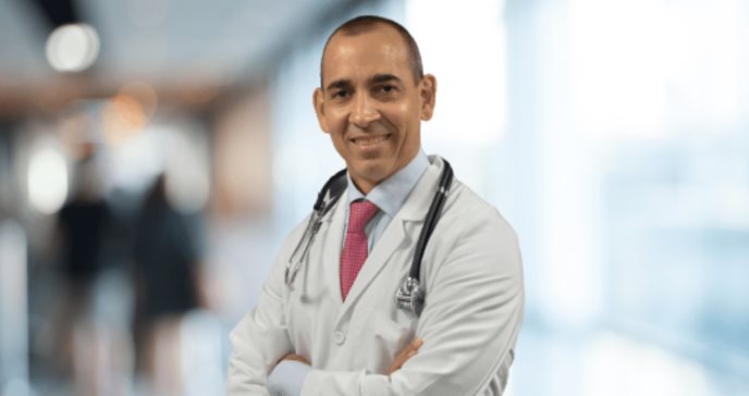 Dr. Vélez: Por cada persona que fallece de cáncer de próstata, aproximadamente 7 sobreviven
