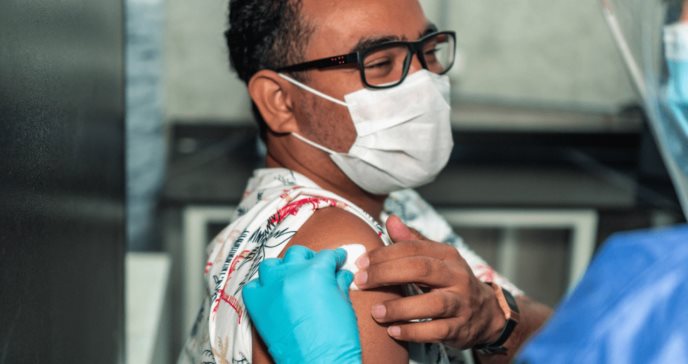 ¡Ponte la bivalente y la del Flu!, nueva iniciativa de VOCES para incentivar la vacunación en Puerto Rico