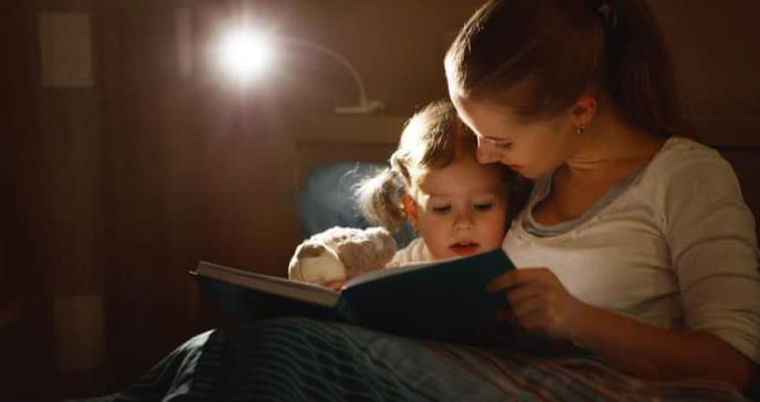 4 beneficios de narrar cuentos a tus hijos