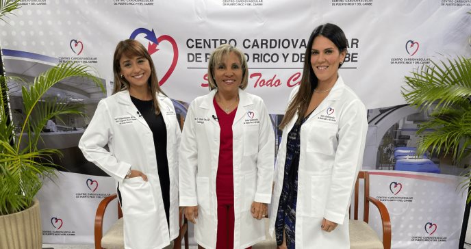 Mujeres y destacadas especialistas del Centro Cardiovascular de Puerto Rico y del Caribe