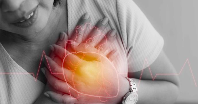 Menopausia puede aumentar el riesgo de infarto en las mujeres debido a disminución del estrógeno