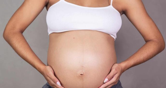 ¿Qué es la línea alba del embarazo y por qué aparece?