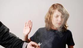 Peligros para la salud de los niños por el humo de segunda mano