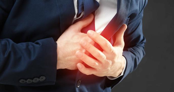 Estudio revela que hombres y mujeres presentan síntomas distintos previos a un paro cardíaco