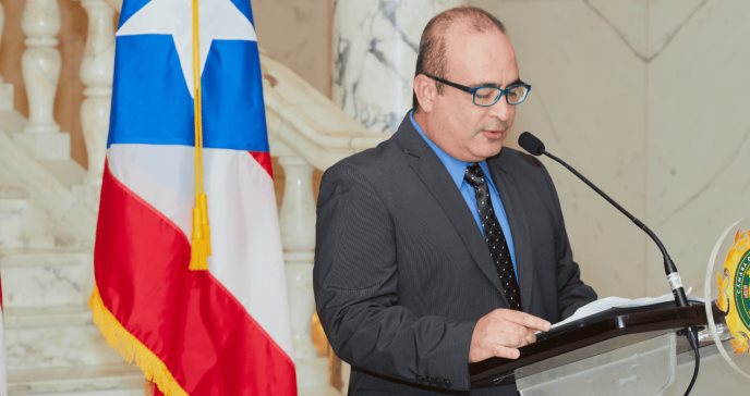 Distinción al Dr. Francisco Colon por su apoyo y colaboración hacia fundación AAPDA