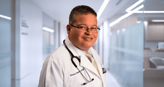 "Médicos deben seguir pagando cuota, no es momento de celebración": Dr. Víctor Ramos ante descolegiación