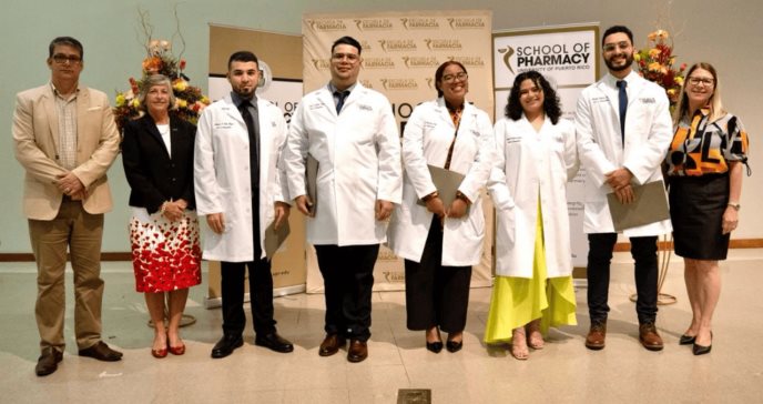 Escuela de Farmacia de la UPR conmemora Ceremonia de Bata Blanca en el marco de su Aniversario 110