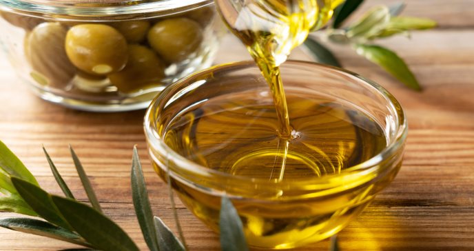 Oleuropeína: el compuesto en hojas de olivo que serviría como tratamiento potencial para la endometriosis