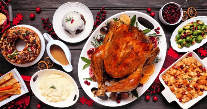Salmonelosis y cómo prevenir infecciones por salmonella en alimentos de cenas para Navidad o Año Nuevo